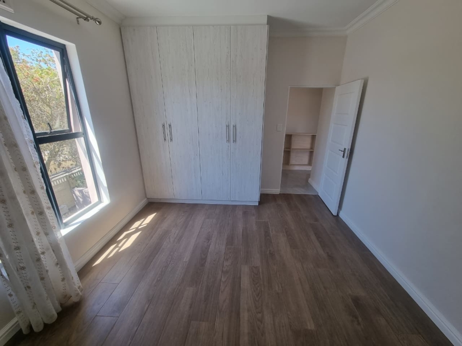To Let 3 Bedroom Property for Rent in Rondebosch East Western Cape